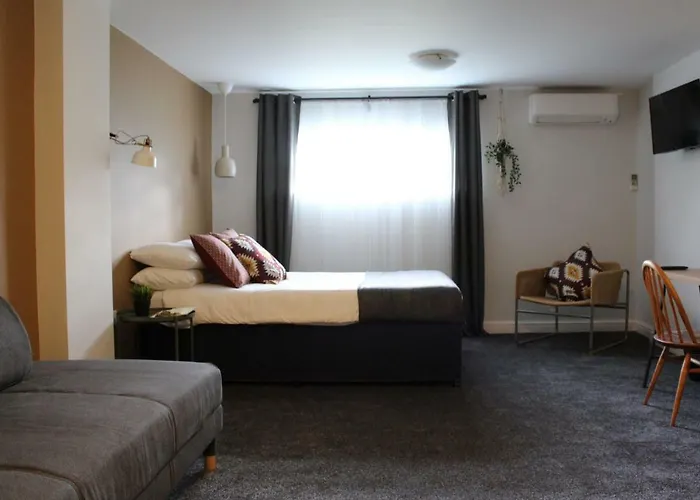 The Town & Country Lodge Dundry
