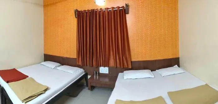 Hotel Madhava
