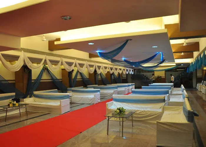 Hotel Sheela Shree Plaza