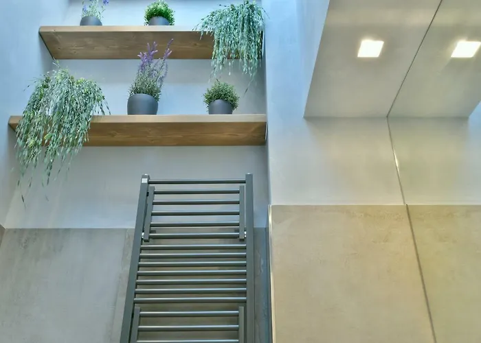 Amnis Suites