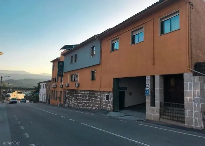 Residencial Montanhes Hotel Vila Real