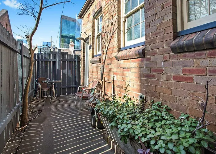 Sydney Harbour Bed And Breakfast