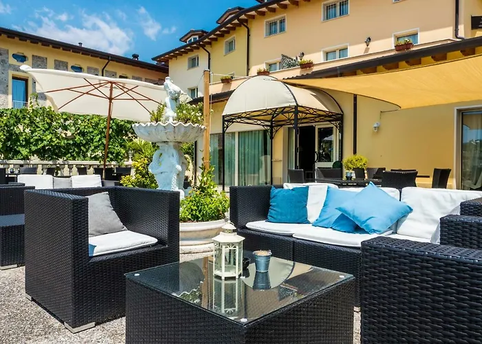 Hotel Borgo dei Poeti Romantik Wellness&SPA Manerba del Garda
