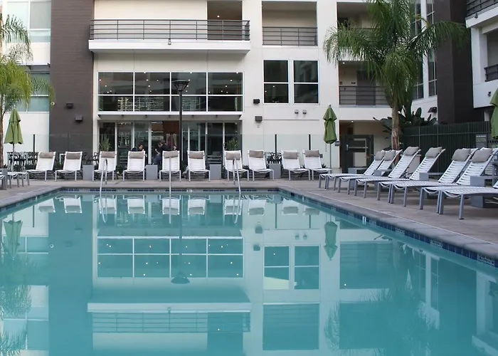 Downtown Cosmopolitan Residences Los Angeles