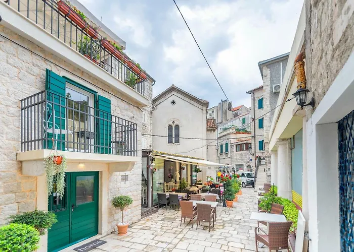 Apartments & Rooms Dujam
