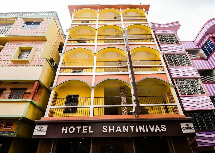 Hotel Shantinivas ! 2 Min From Tarapith Temple !