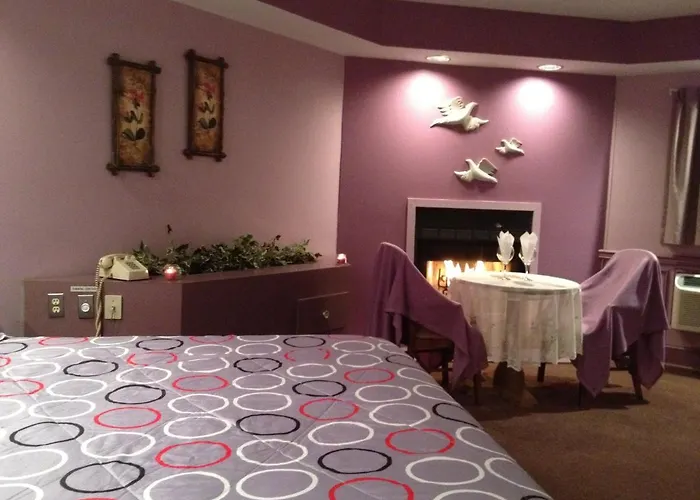 Inn of the Dove: Romantic Luxury Suites with Jacuzzi & Fireplace