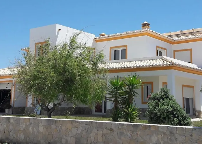 Arrifana Guest House
