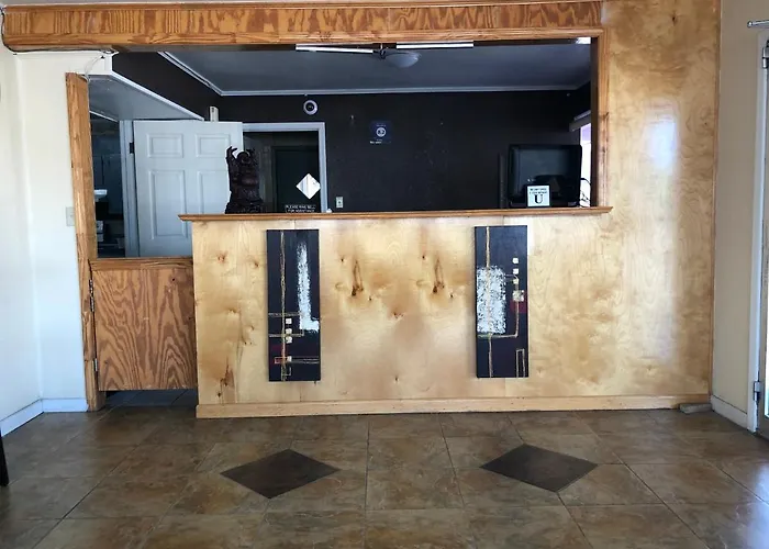 Dollar Save Inn Magnolia