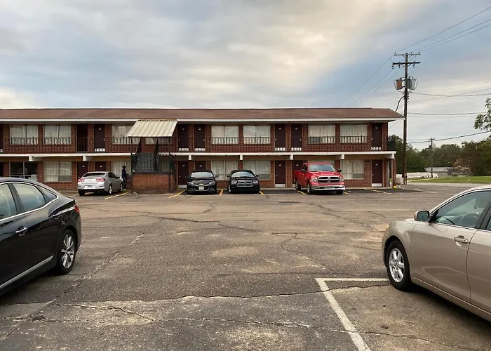 Dollar Save Inn Magnolia