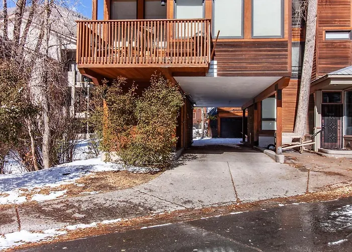 Coronet Creek Retreat