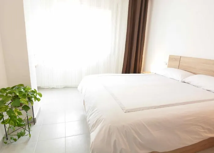 Reus Bedrooms 2 Habitaciones Con Bano Privado, Sin Cocina