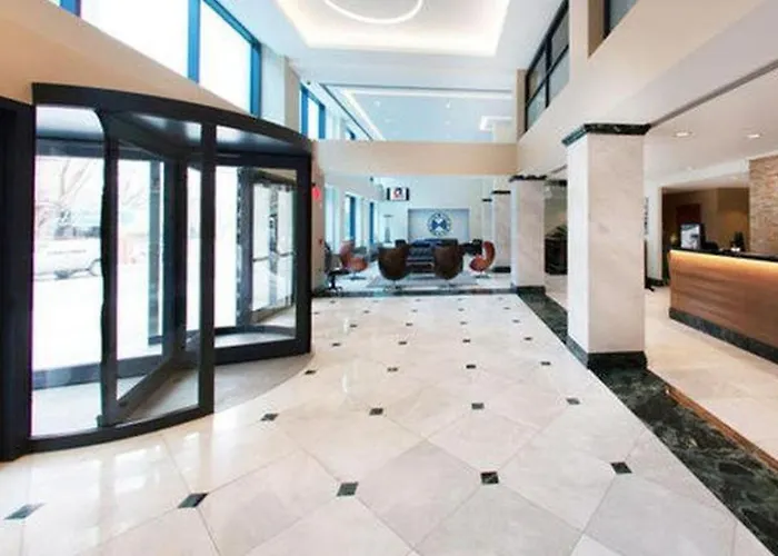 Comfort Inn & Suites - Kew Gardens Near La Guardia Airport New York