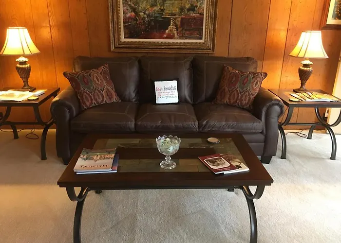 Brookside Mountain Mist Inn