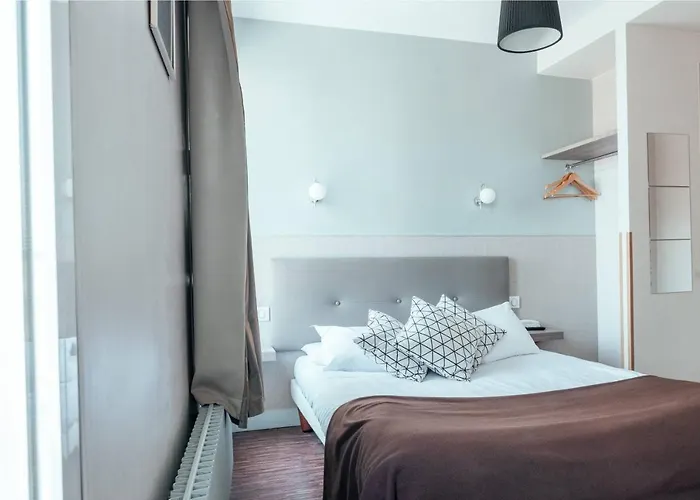 Buc Lounge Hotel