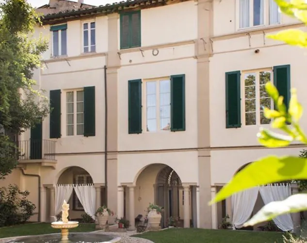 Lucus Exclusive Bed And Breakfast Lucca