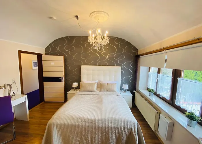 Airport Hotel Hallbergerhof