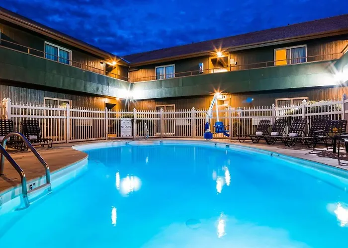 Rivertree Inn & Suites Clarkston